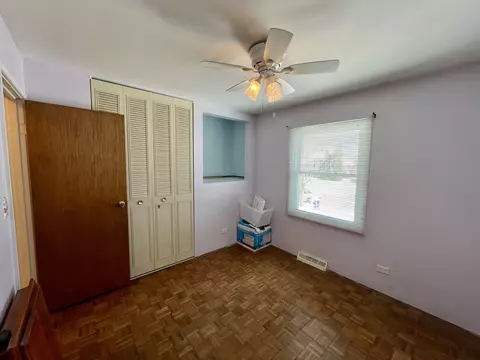 4070 Hudson Dr, Hoffman Estates, IL 60192 photo 14