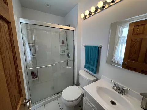 4070 Hudson Dr, Hoffman Estates, IL 60192 photo 9
