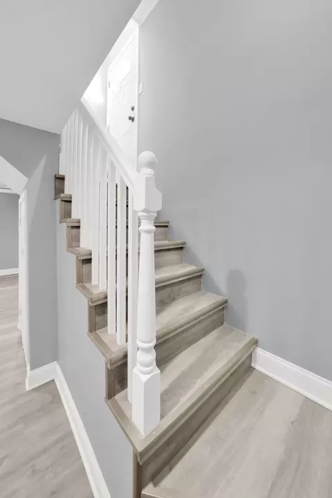 Entry Way - 7743 S Spaulding Ave, Chicago, IL 60652 photo 1 of 2