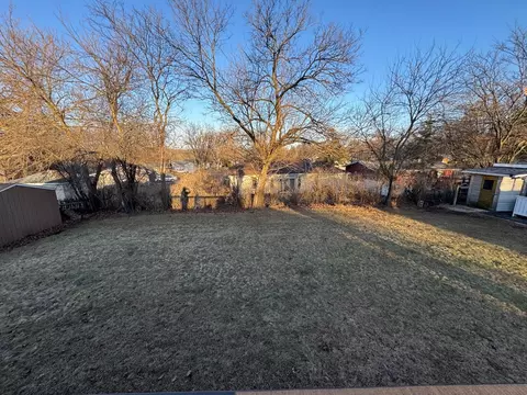 Exterior - 4406 Ashley Dr, Mchenry, IL 60050 photo 2 of 6