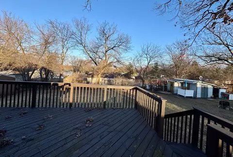 Exterior - 4406 Ashley Dr, Mchenry, IL 60050 photo 5 of 6