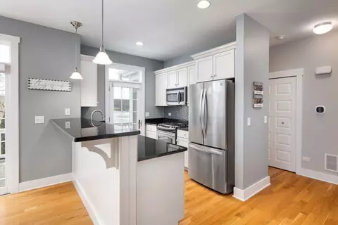 Kitchen - 7 Windward Way, Ottawa, IL 61350 photo 2 of 5