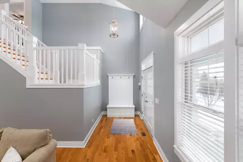 Entry Way - 7 Windward Way, Ottawa, IL 61350 photo 1 of 7