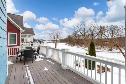 Exterior - 7 Windward Way, Ottawa, IL 61350 photo 3 of 6
