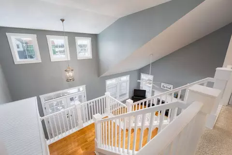 Entry Way - 7 Windward Way, Ottawa, IL 61350 photo 5 of 7