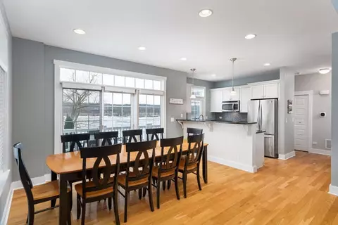 Dining - 7 Windward Way, Ottawa, IL 61350 photo 3 of 4