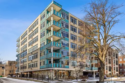 169 N Grove Ave #1C, Oak Park, IL 60301