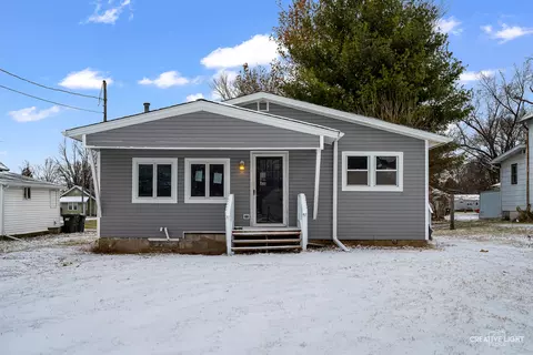 1006 W 7th St, Sterling, IL 61081