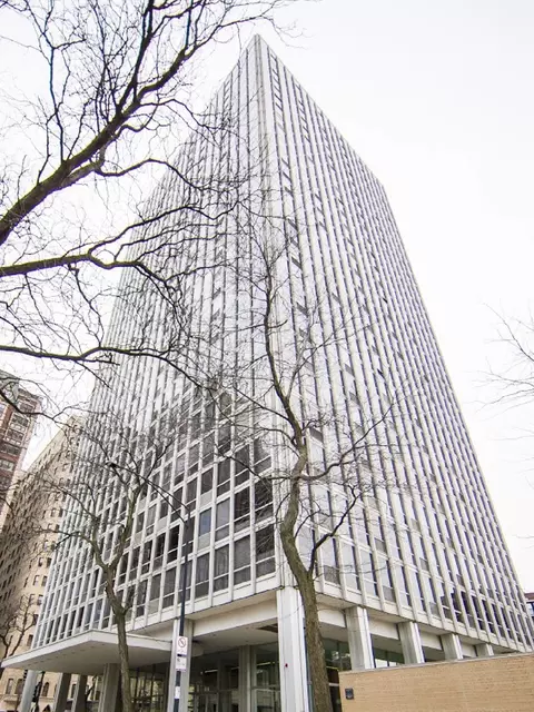 2400 N Lakeview Ave #1006, Chicago, IL 60614