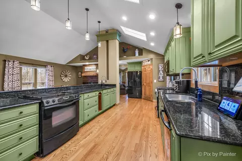 Kitchen - 3302 Chellington Dr, Johnsburg, IL 60051 photo 4 of 6