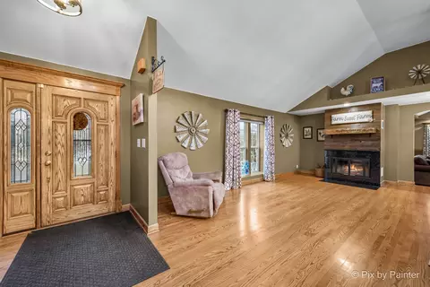 Entry Way - 3302 Chellington Dr, Johnsburg, IL 60051 photo 2 of 5