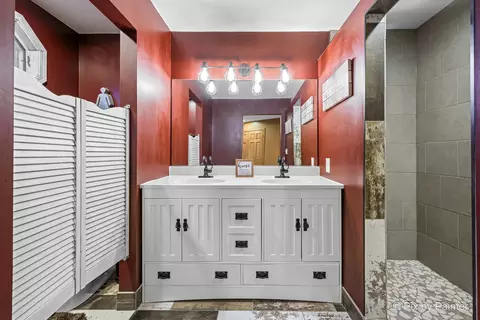 Bath - 3302 Chellington Dr, Johnsburg, IL 60051 photo 3 of 4