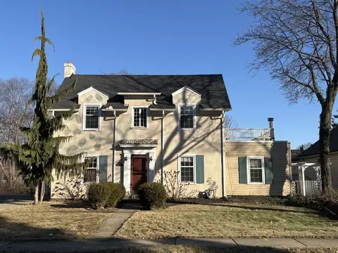 1605 Westchester Dr, Rockford, IL 61107