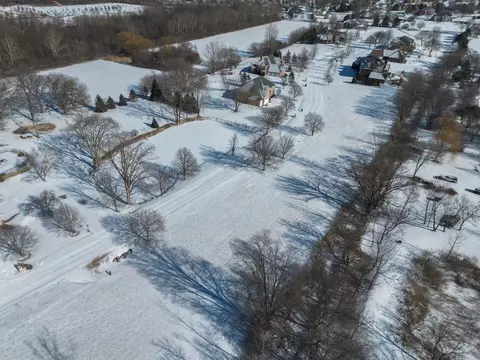 30 W195 Dean Ct, Wayne, IL 60184 photo 1