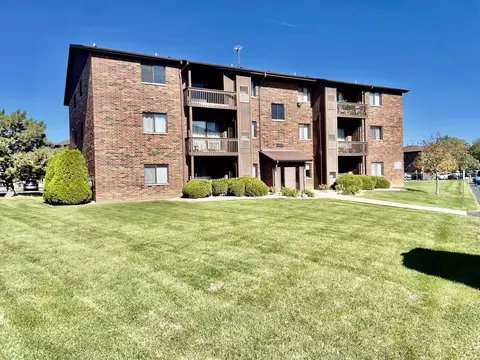15727 Peggy Ln #9, Oak Forest, IL 60452