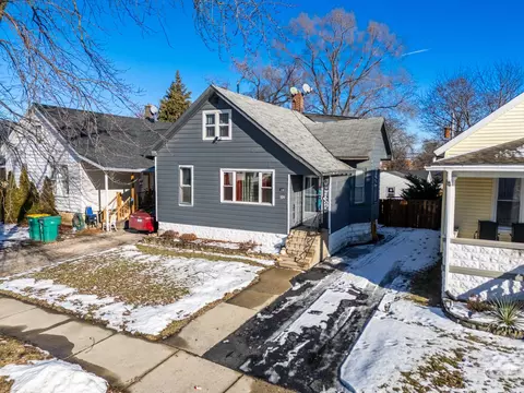 320 Willow Ave, Joliet, IL 60436