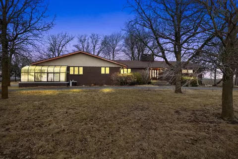 1785 N 2300 East Rd, Cropsey, IL 61731
