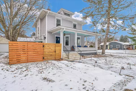 1102 W Park Ave, Champaign, IL 61821