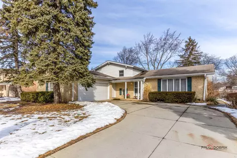 1306 W Haven Dr, Arlington Heights, IL 60005