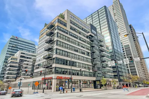 130 S Canal St #326, Chicago, IL 60606