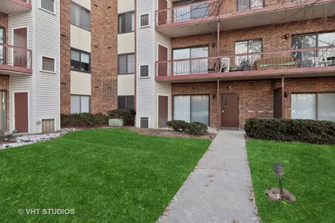 Exterior - 1500 Harbour Dr #1F, Wheeling, IL 60090 photo 1 of 1