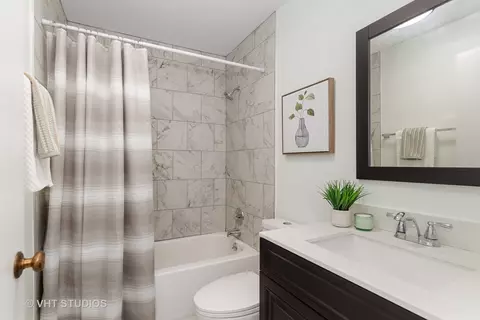 Bath - 1500 Harbour Dr #1F, Wheeling, IL 60090 photo 1 of 1