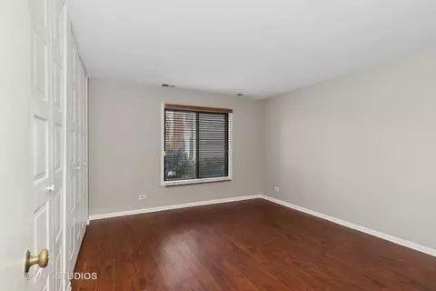 Bedroom - 1500 Harbour Dr #1F, Wheeling, IL 60090 photo 2 of 4