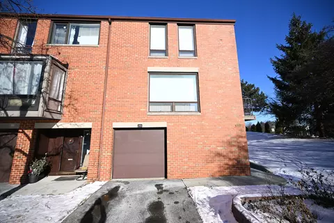 3958 Venice Ct #13F, Glenview, IL 60025