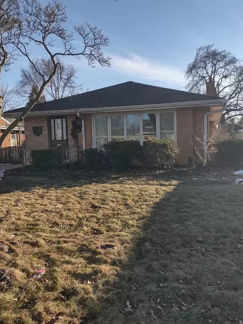 5431 Harvard Ter, Skokie, IL 60077