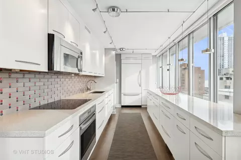1 E Schiller St #19D, Chicago, IL 60610 photo 6