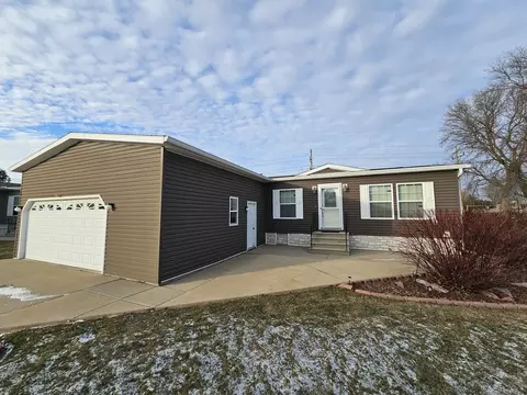 203 Fox Ln, Belvidere, IL 61008