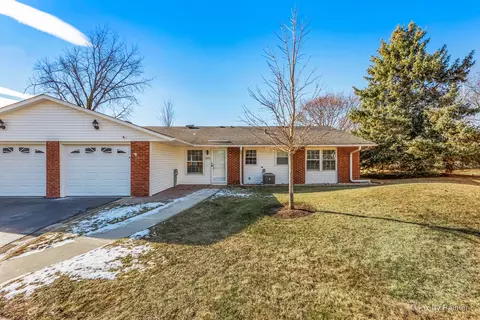 7309 Custer Ct #23, Fox Lake, IL 60020