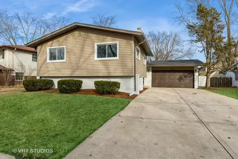1103 N Hemlock Ln, Mount Prospect, IL 60056