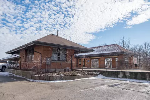 Exterior - 100 Pine Ave #6, Riverside, IL 60546 photo 9 of 18