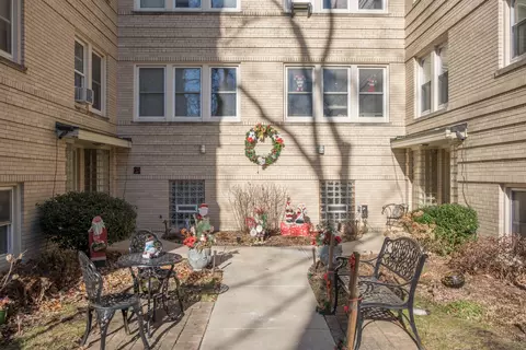 Exterior - 100 Pine Ave #6, Riverside, IL 60546 photo 1 of 18