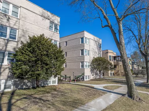 Other - 100 Pine Ave #6, Riverside, IL 60546 photo 2 of 18