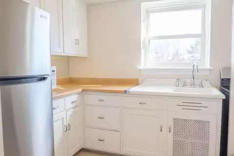 Kitchen - 100 Pine Ave #6, Riverside, IL 60546 photo 1 of 5