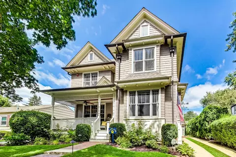 512 Meadow Ln, Libertyville, IL 60048