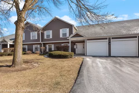 2262 Petworth Ct #102A, Naperville, IL 60565