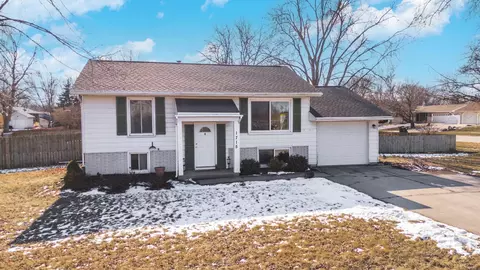 1715 W College Ave, Normal, IL 61761