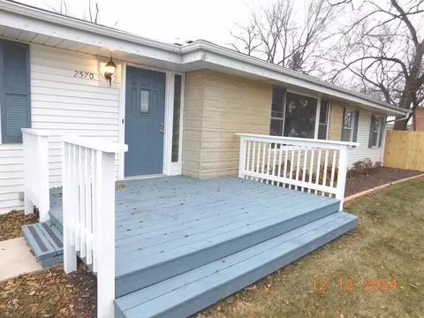 2570 Plainfield Rd, Joliet, IL 60435