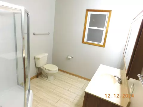 Bath - 2570 Plainfield Rd, Joliet, IL 60435 photo 1 of 6