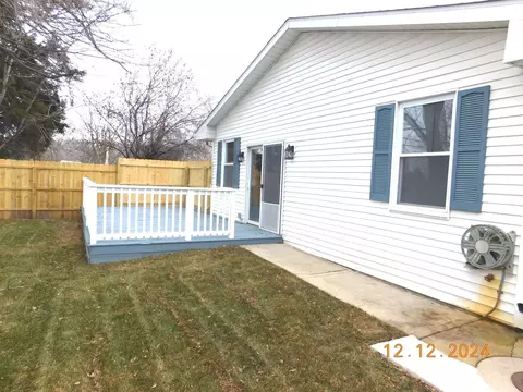 Exterior - 2570 Plainfield Rd, Joliet, IL 60435 photo 2 of 3
