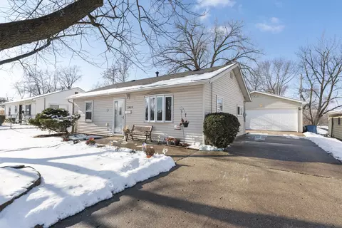 1903 Cowing Ln, Crest Hill, IL 60403