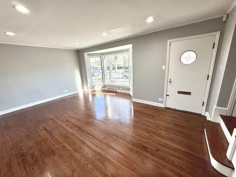 10912 S Artesian Ave, Chicago, IL 60655 photo 5
