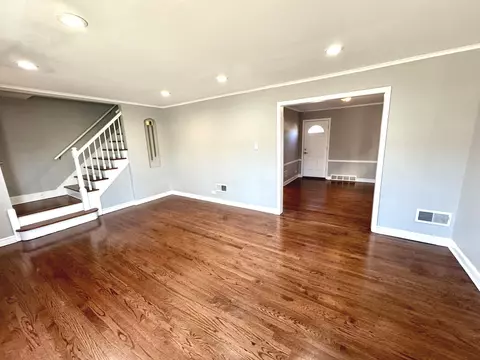 10912 S Artesian Ave, Chicago, IL 60655 photo 4