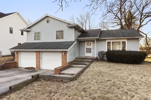104 James Cir, Poplar Grove, IL 61065