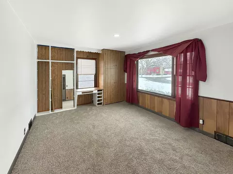 803 Adams St, Ottawa, IL 61350 photo 9
