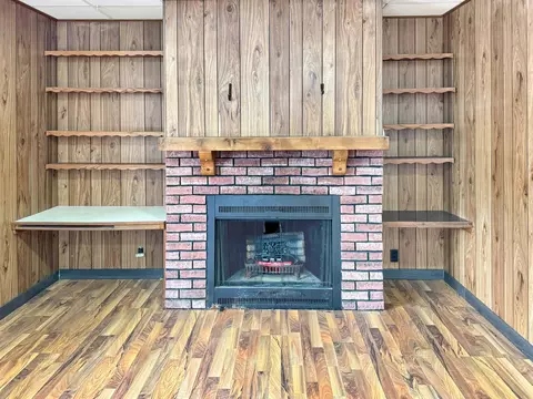 803 Adams St, Ottawa, IL 61350 photo 5