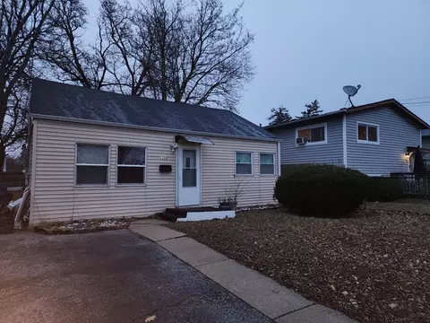 1134 Kane St, Aurora, IL 60505